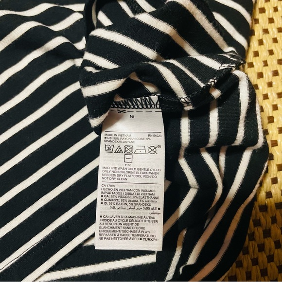 Striped Pencil Skirt Black White Old Navy Women’s Medium - Picture 3 of 6